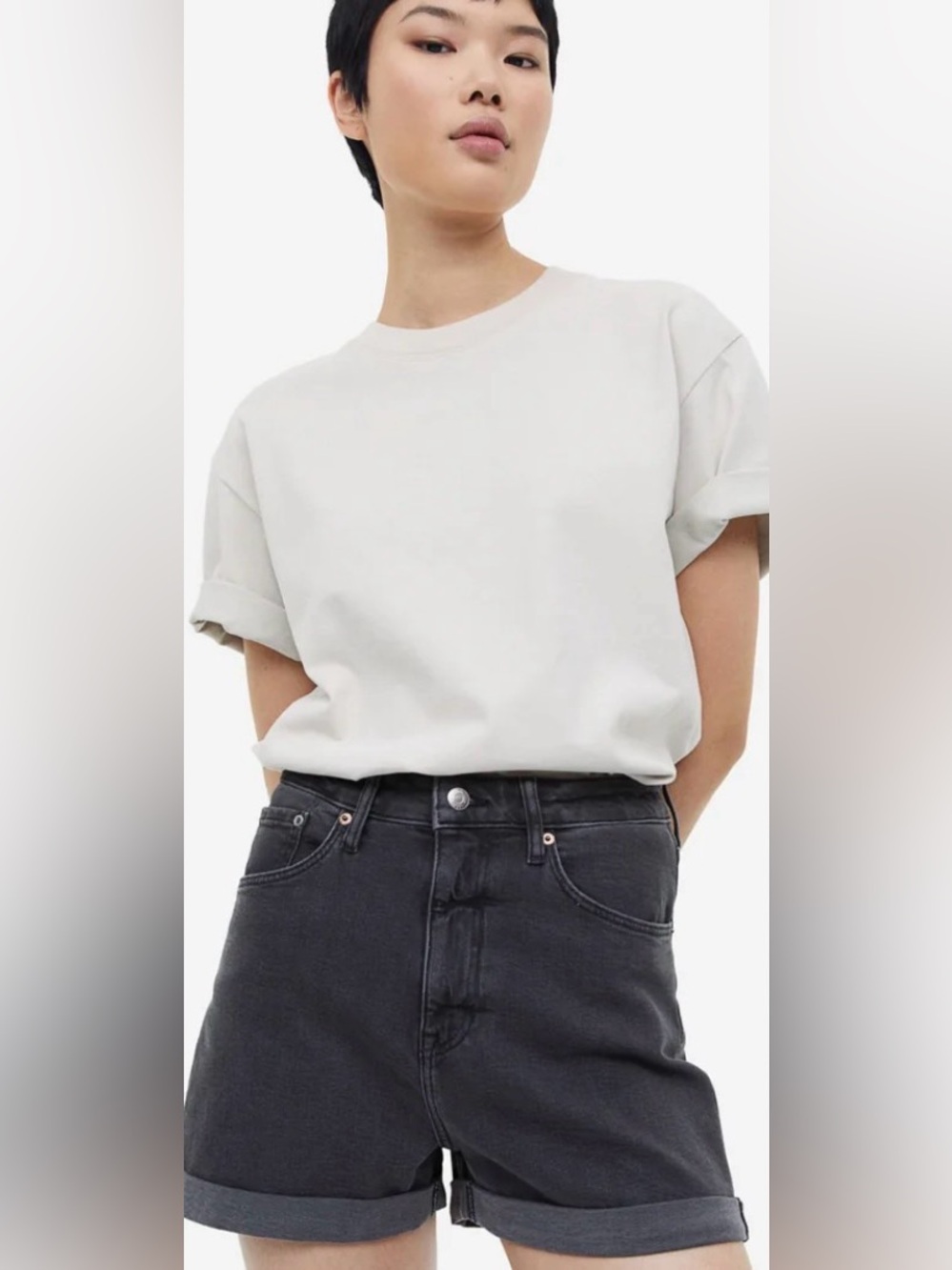 NWT H&M Black High-Rise Rolled Hem Denim Shorts size 16